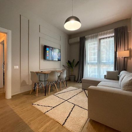 Square 21 Apartments Tirana Buitenkant foto