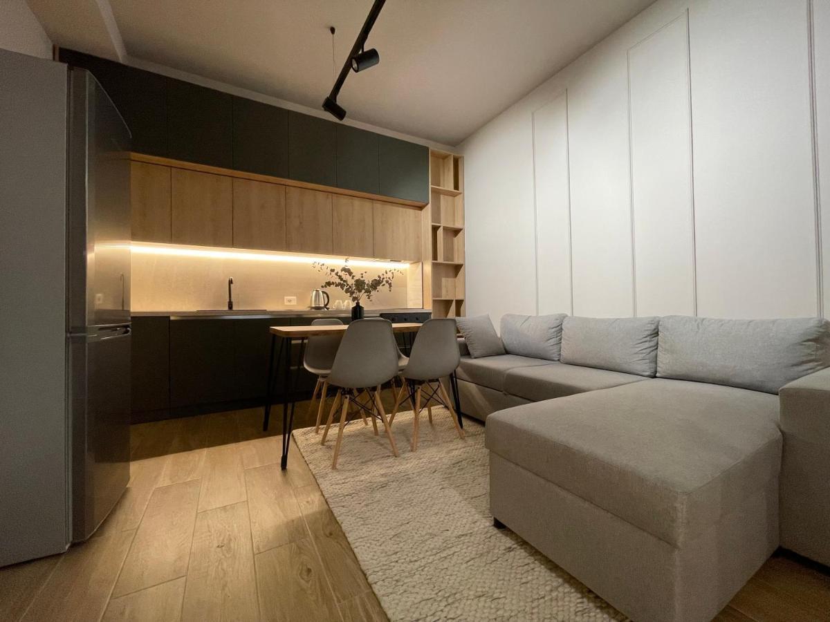 Square 21 Apartments Tirana Buitenkant foto